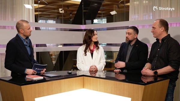 people-discussing-ai