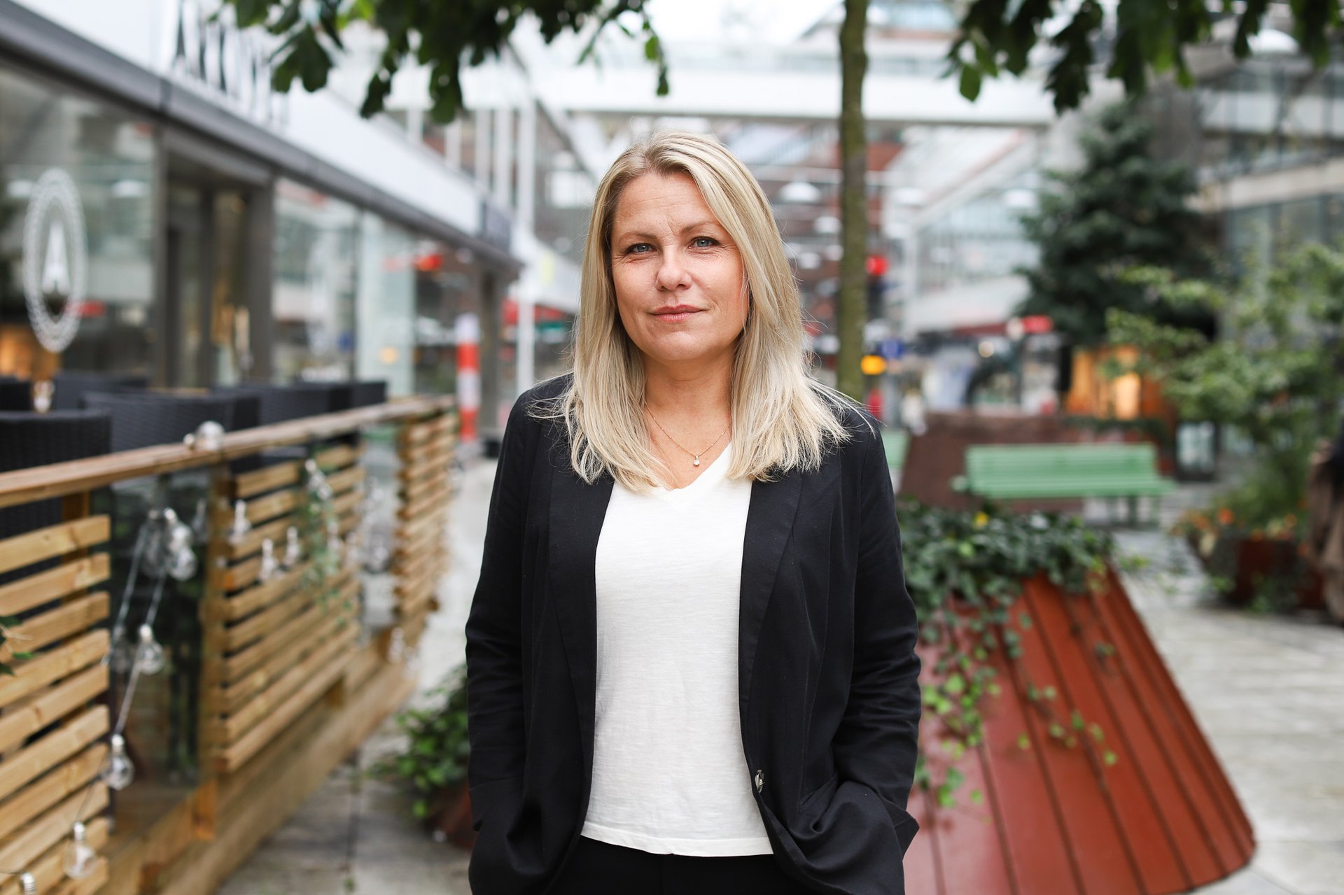 <span id="hs_cos_wrapper_name" class="hs_cos_wrapper hs_cos_wrapper_meta_field hs_cos_wrapper_type_text" style="" data-hs-cos-general-type="meta_field" data-hs-cos-type="text" >Hållbarhetsstyrning 2026: Nya krav, nya möjligheter – och hur du ligger steget före</span>