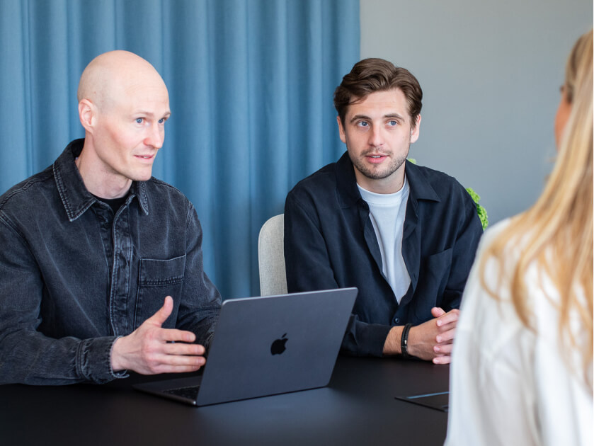 Kontinuitetsplanering-discussion-laptop