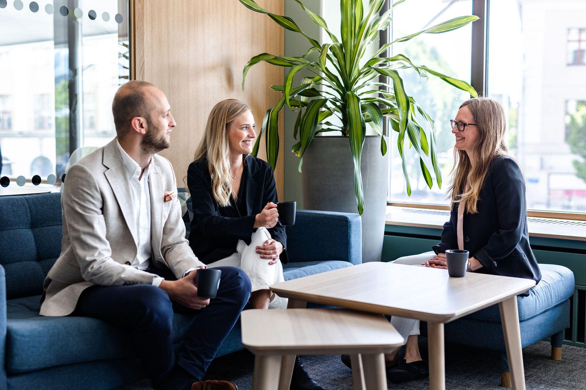 people-talking-around-a-table