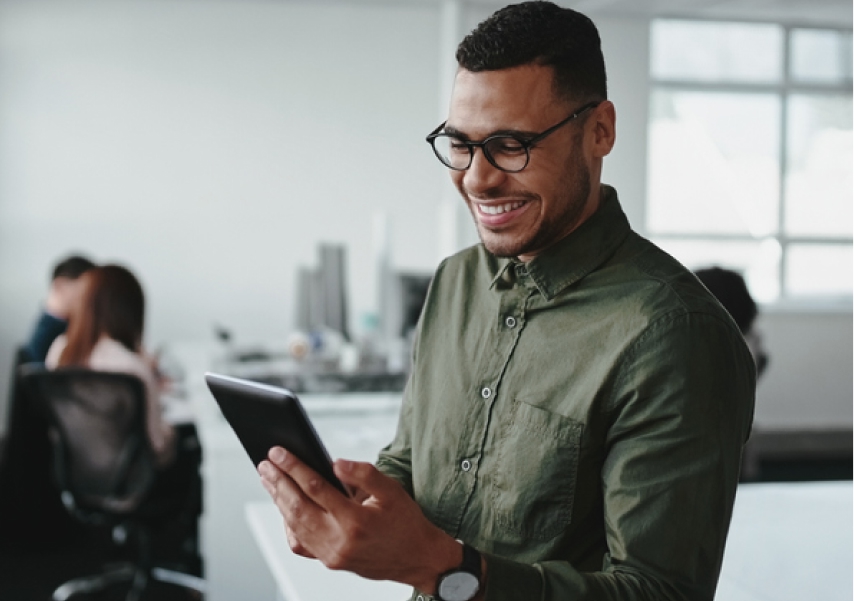 man-laptop-smiling