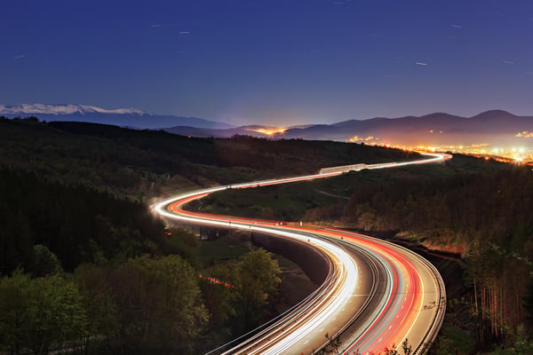 road-with-streetlights